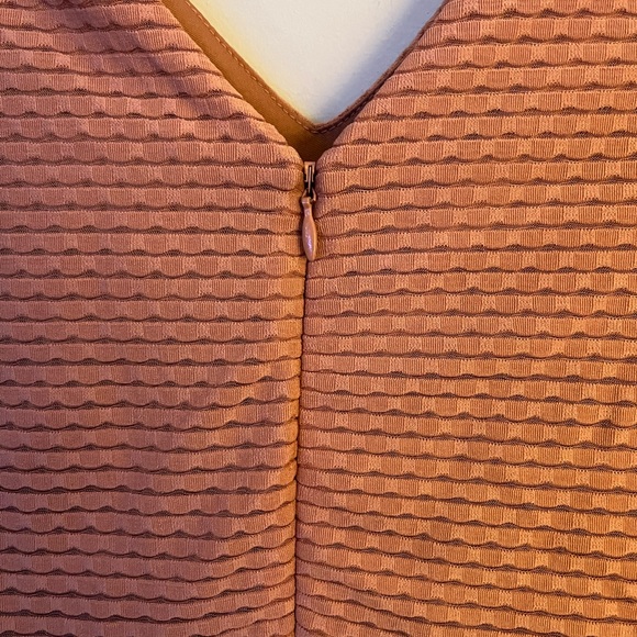 Gosh - Picture 4 of 7